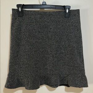 Loft Elegant Preppy  Black and Gray Ruffled Hem Skirt Size S